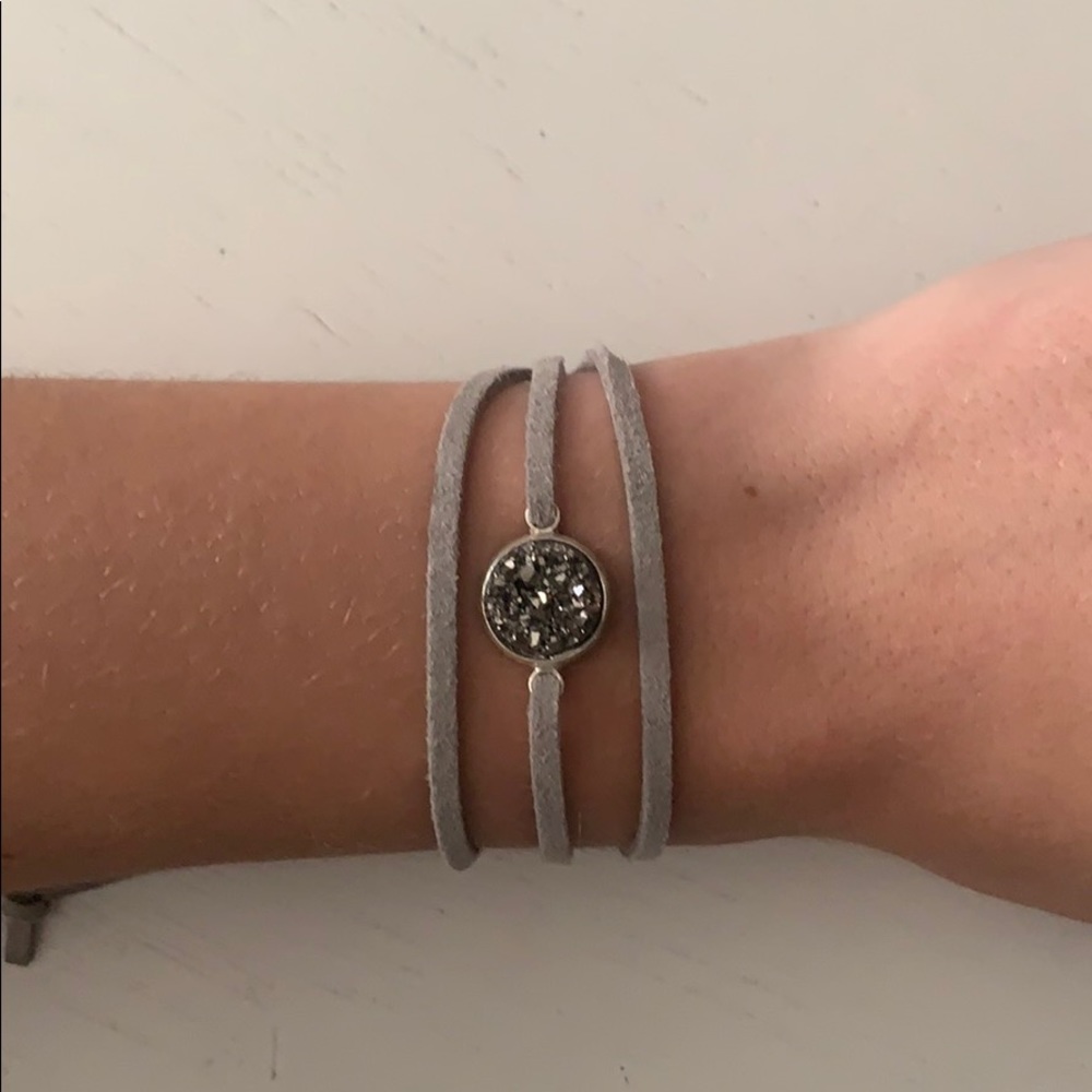 ADORABLE PURPLE WRAP BRACELET